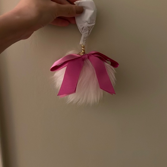 UGG Pink Holiday Bow Key Fob Keychain - Picture 3 of 5